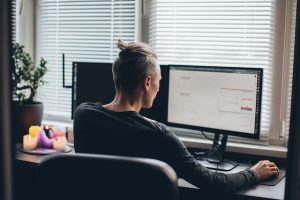 A man use computer in Red Hill